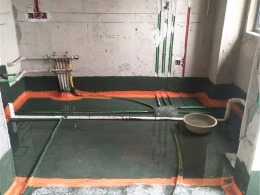 泰安鲁商国际防水铺贴结束闭水试验-鹤立在施工地